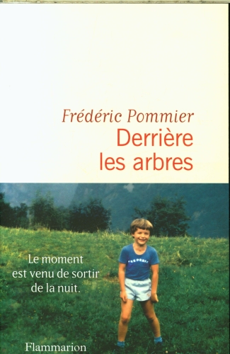  Derrière les arbres 