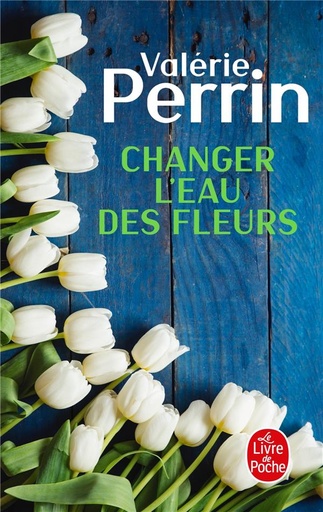 [8593540]  Changer l'eau des fleurs 